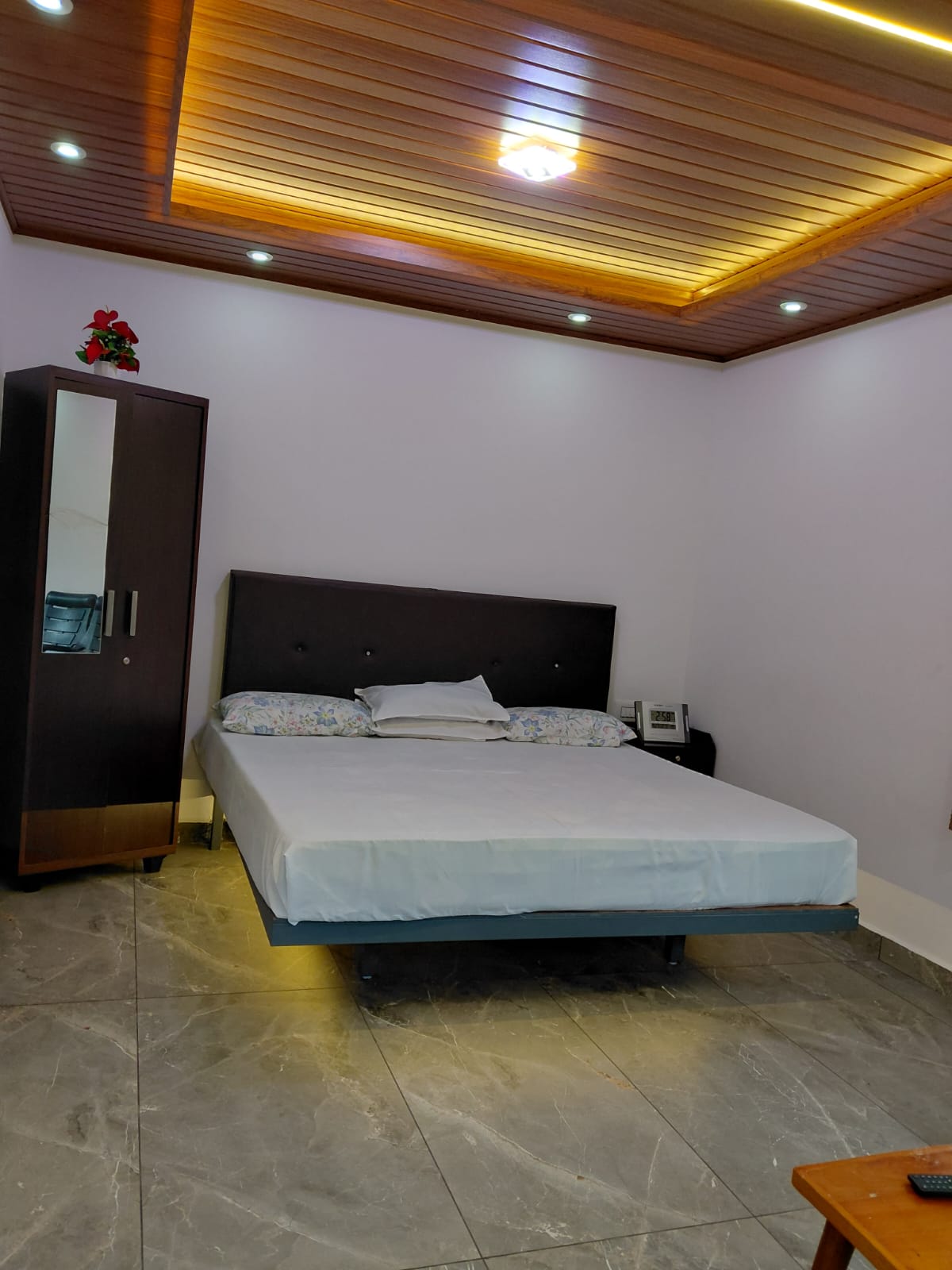 Star Cottage DVM homestay room in Devikulam, Munnar — view 5
